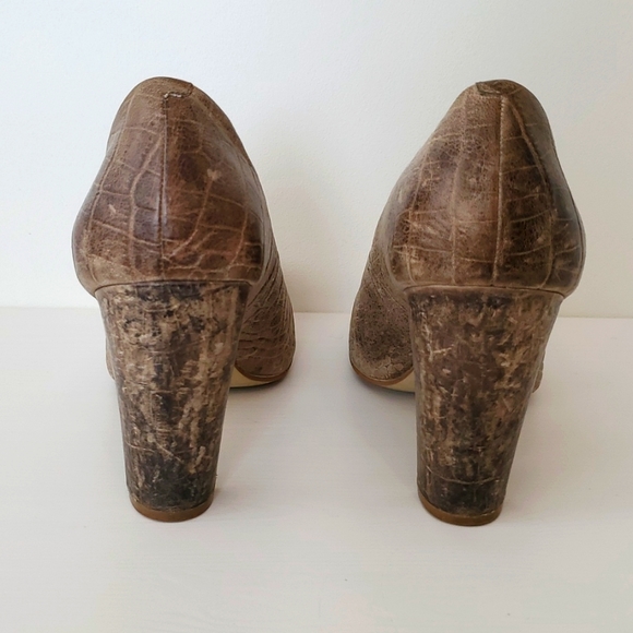 Banana Republic chunky taupe heels - Picture 3 of 8